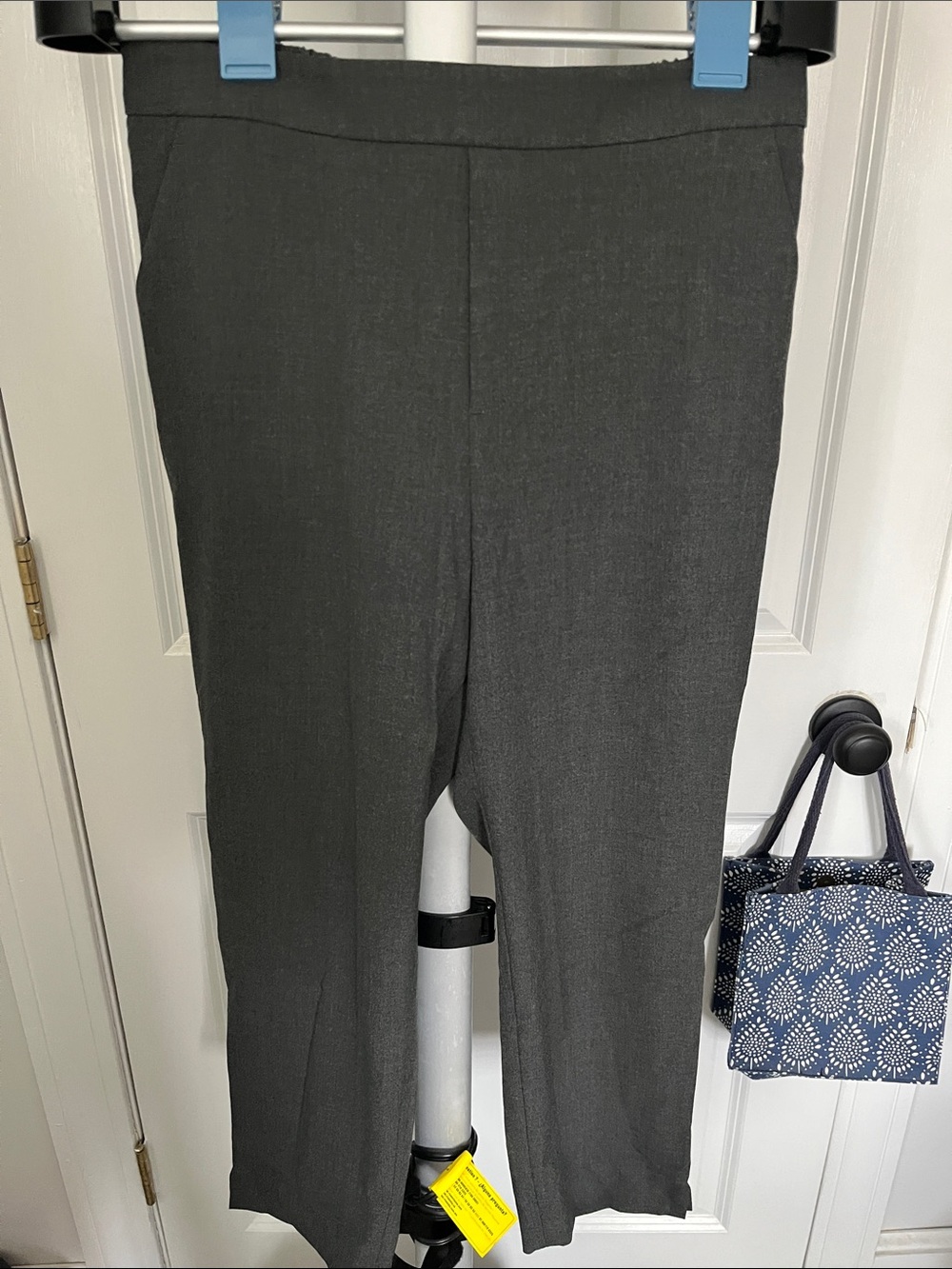 Banana republic Hayden tapered Ankle-Length Cropped Pants in Charcoal Gray